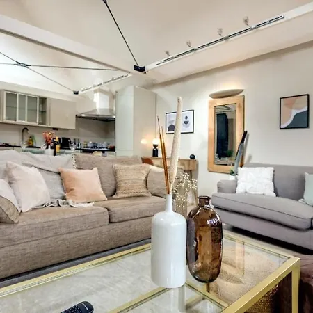 Stay In City Area In The Towers Elite Flat Wt Views Of The Cathedral Canterbury Exterior photo