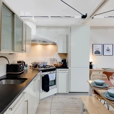 Stay In City Area In The Towers Elite Flat Wt Views Of The Cathedral Canterbury Exterior photo