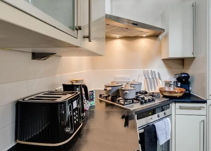 Stay In City Area In The Towers Elite Flat Wt Views Of The Cathedral