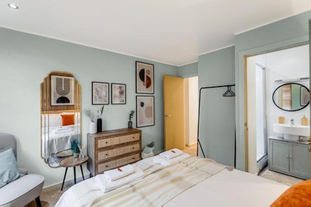 Apartment In Area In The Towers Elite Flat Wt Views Of The Cathedral Canterbury