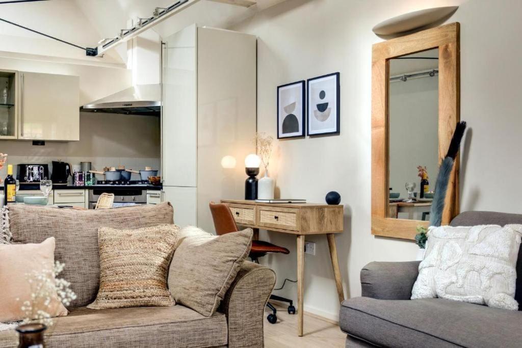 In Area In The Towers Elite Flat Wt Views Of The Cathedral * Canterbury