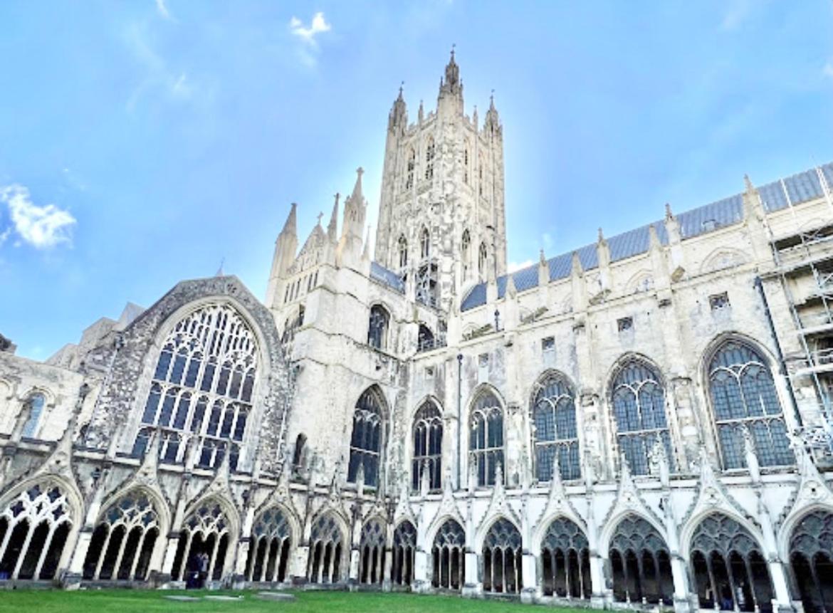 Apartment In Area In The Towers Elite Flat Wt Views Of The Cathedral *